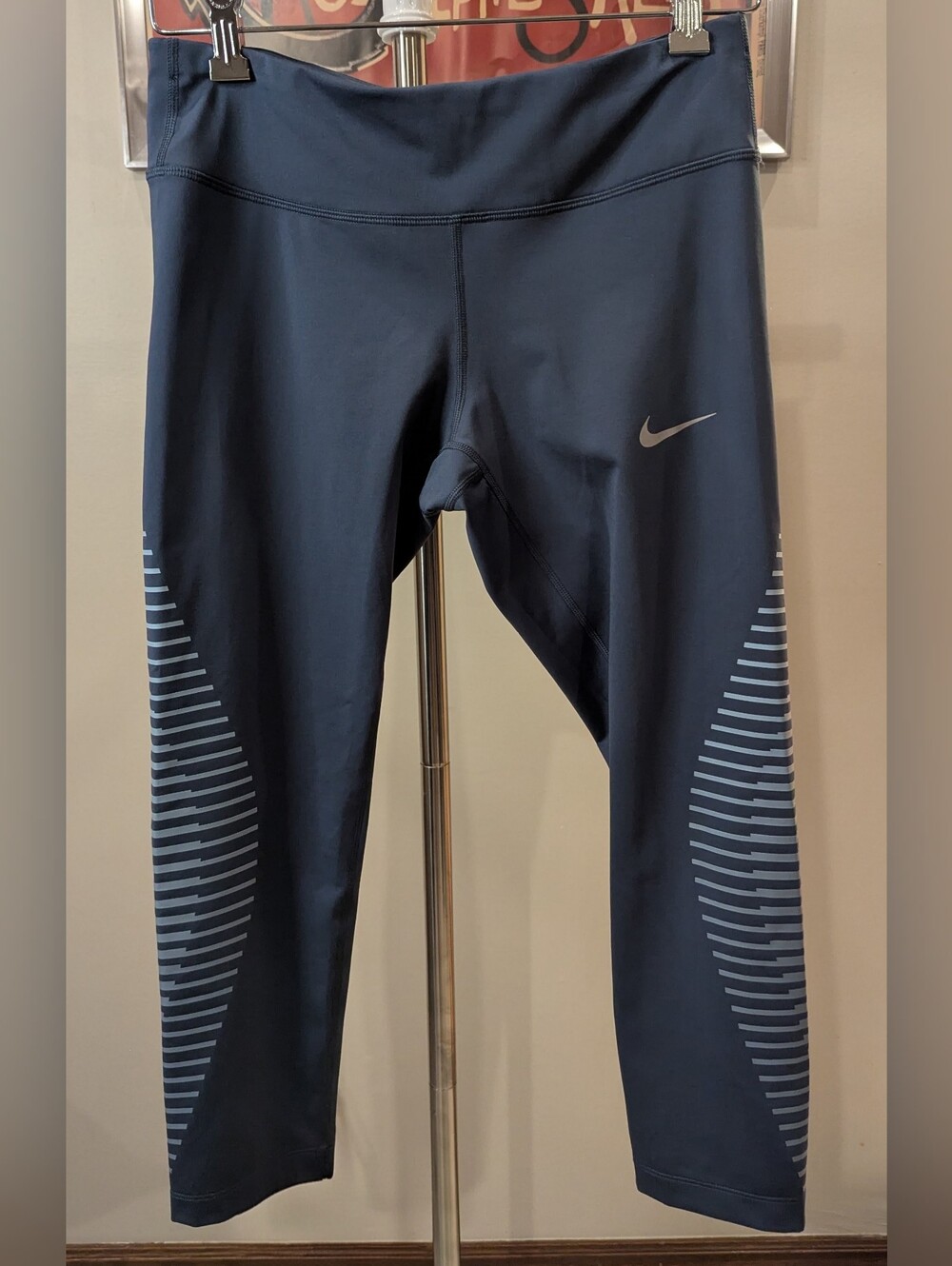 $18 Nike Women's Medium - Dri-FIT Running Cropped Leggings Slate Blue EUC